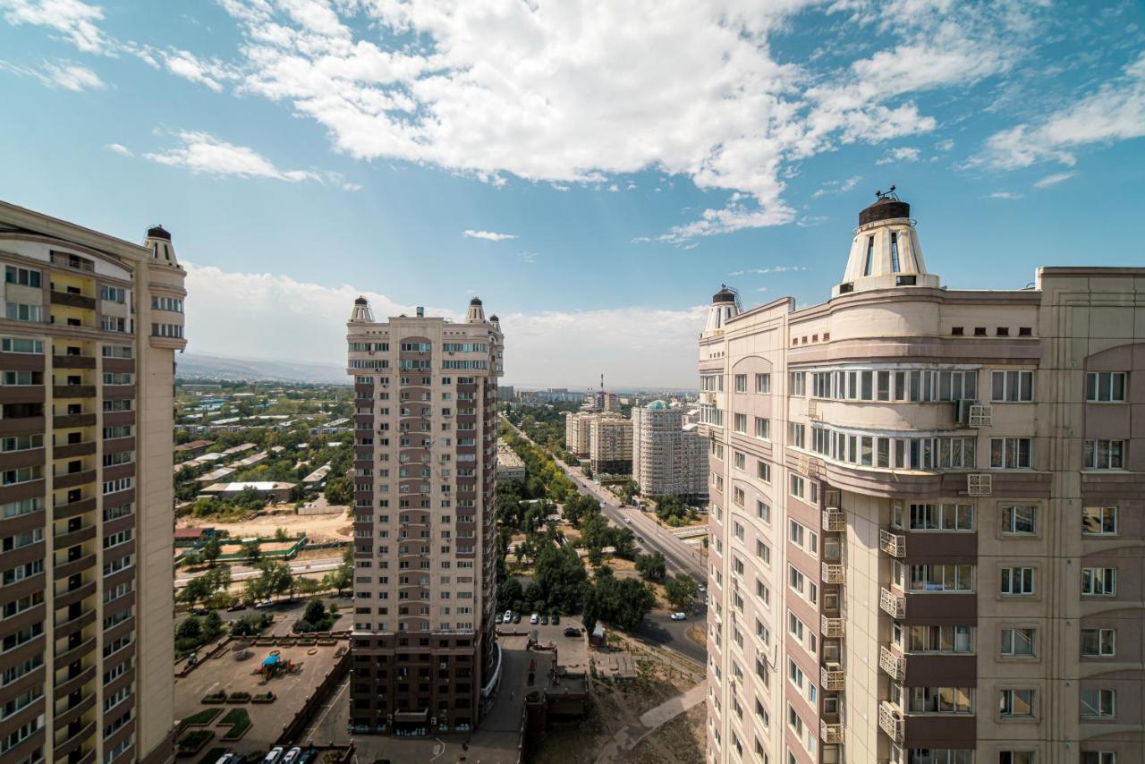 Manica Mega Towers Almaty Exterior photo